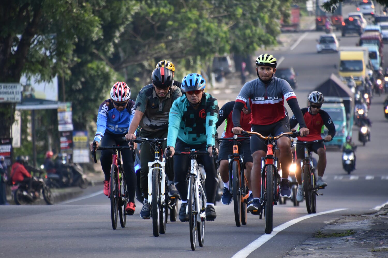 Jaga Kebugaran Tubuh, Danrem 073/Makutarama Gowes Bersama Irpuskesad TNI AD